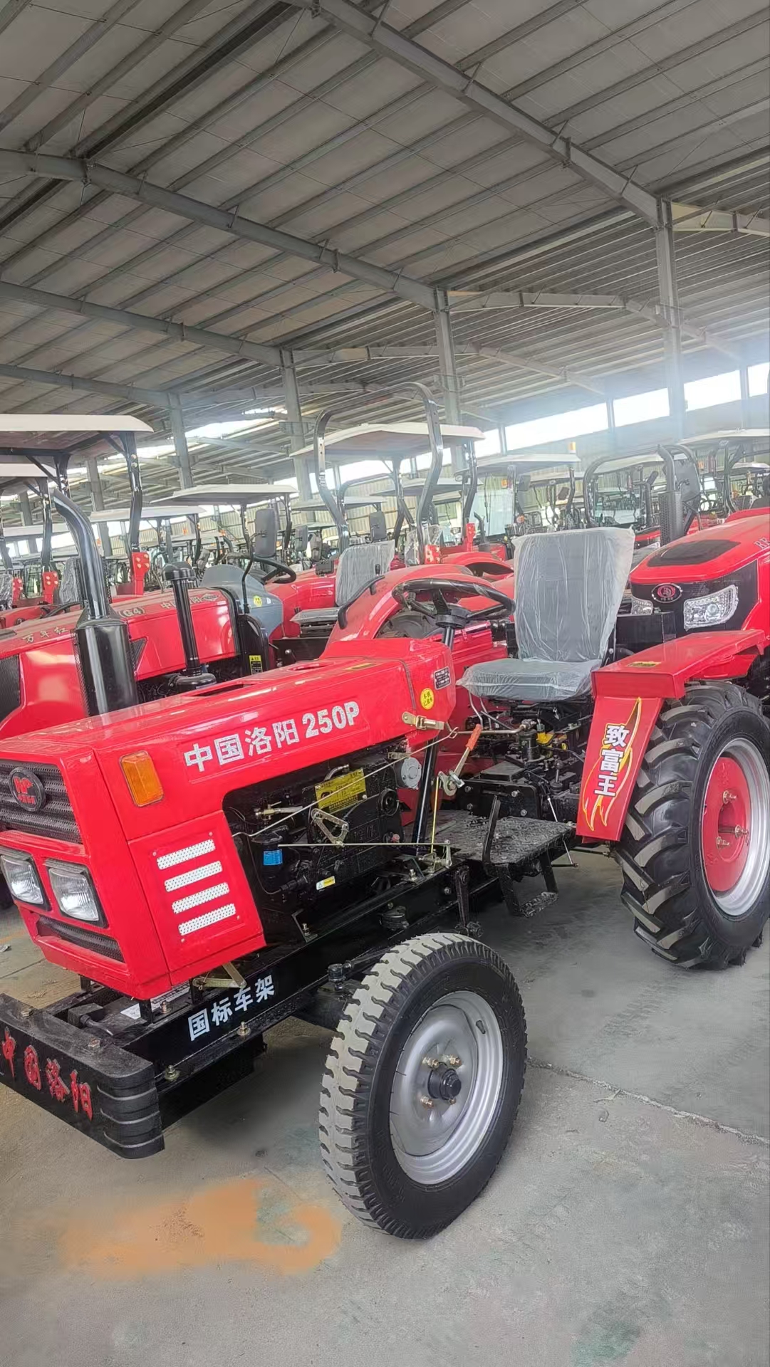 25HP Mini Tractor 4x4 Farm Mac - Tractor Backhoe ulasan dan harga